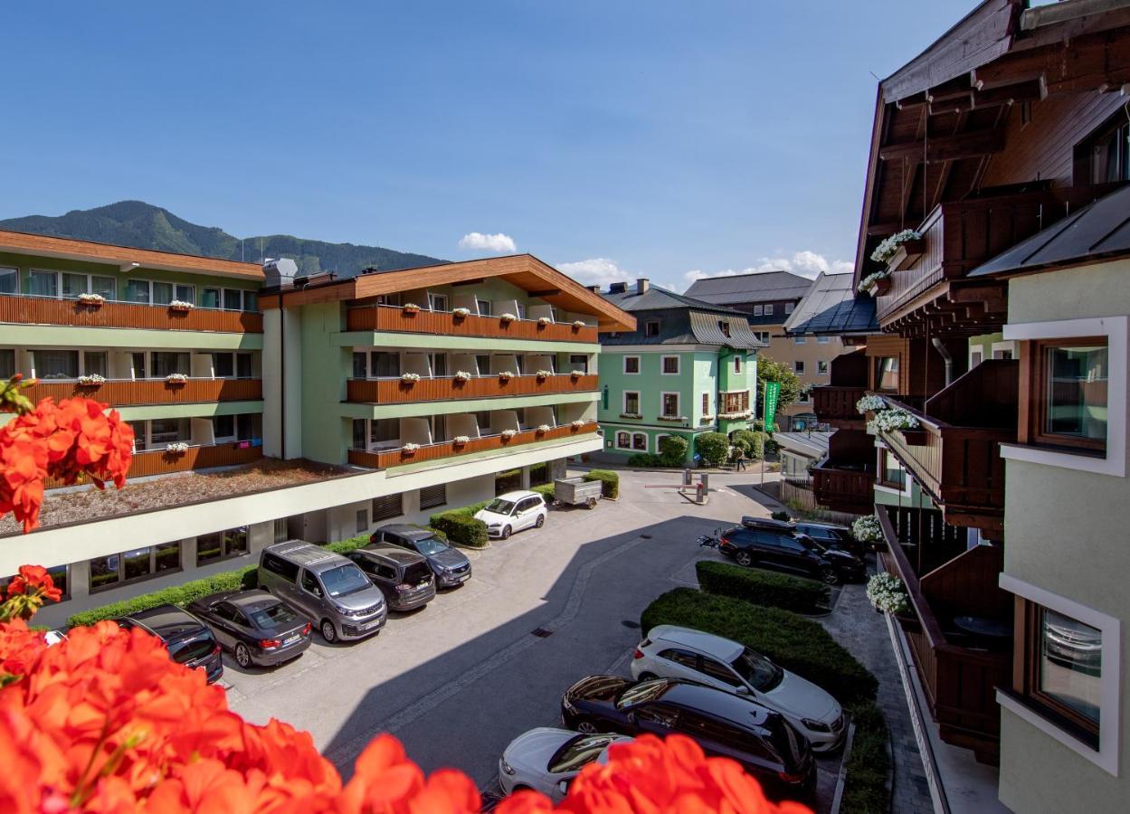 Hotel Gruener Baum Τσελ αμ Ζέε Εξωτερικό φωτογραφία