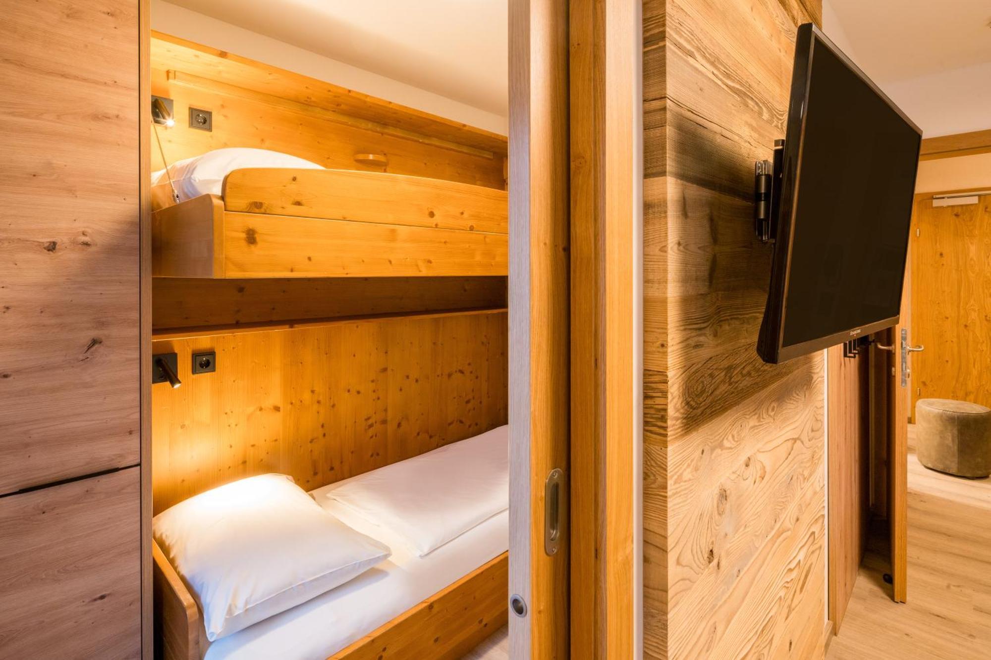 Hotel Gruener Baum Τσελ αμ Ζέε Εξωτερικό φωτογραφία