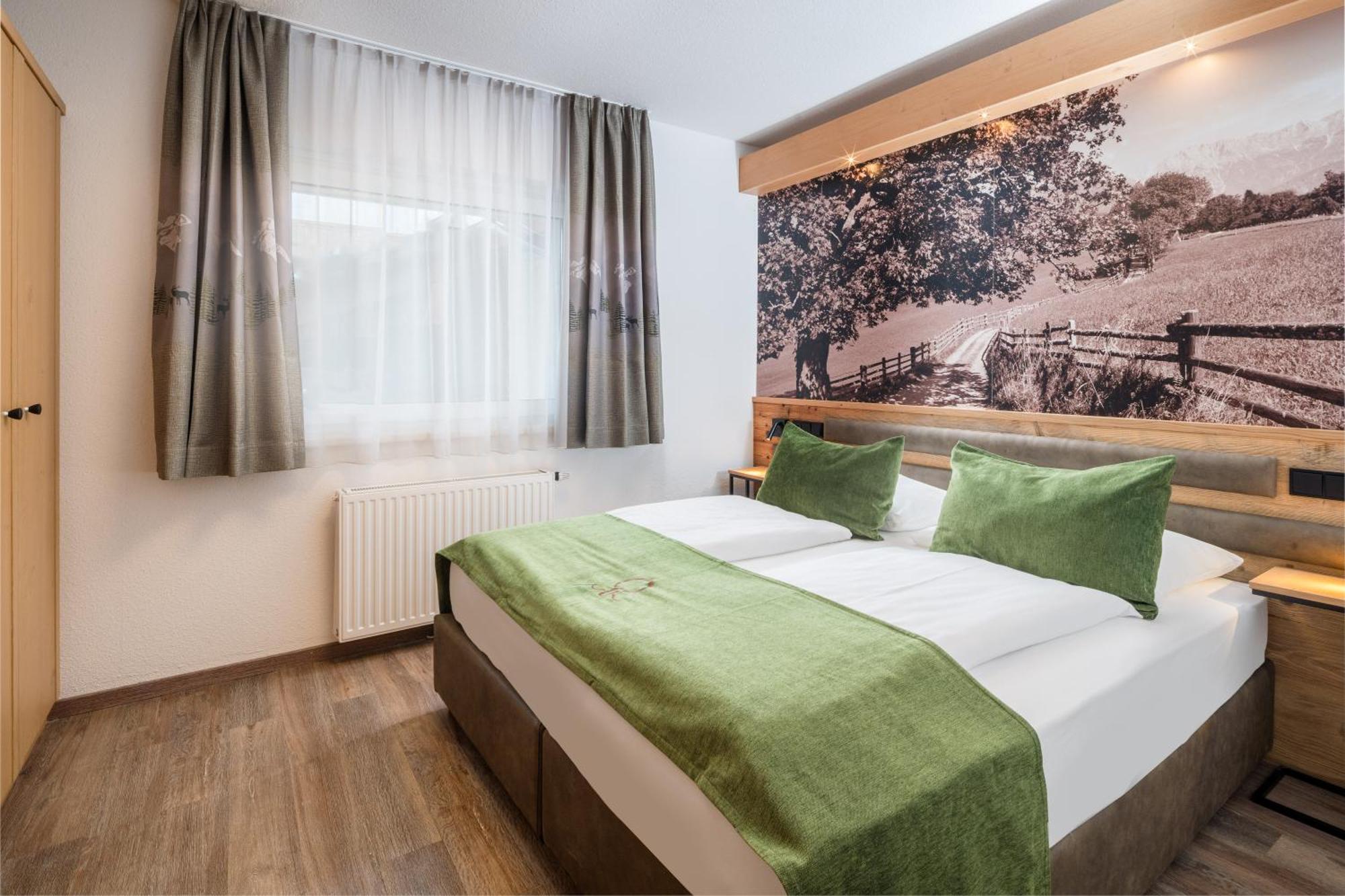 Hotel Gruener Baum Τσελ αμ Ζέε Εξωτερικό φωτογραφία
