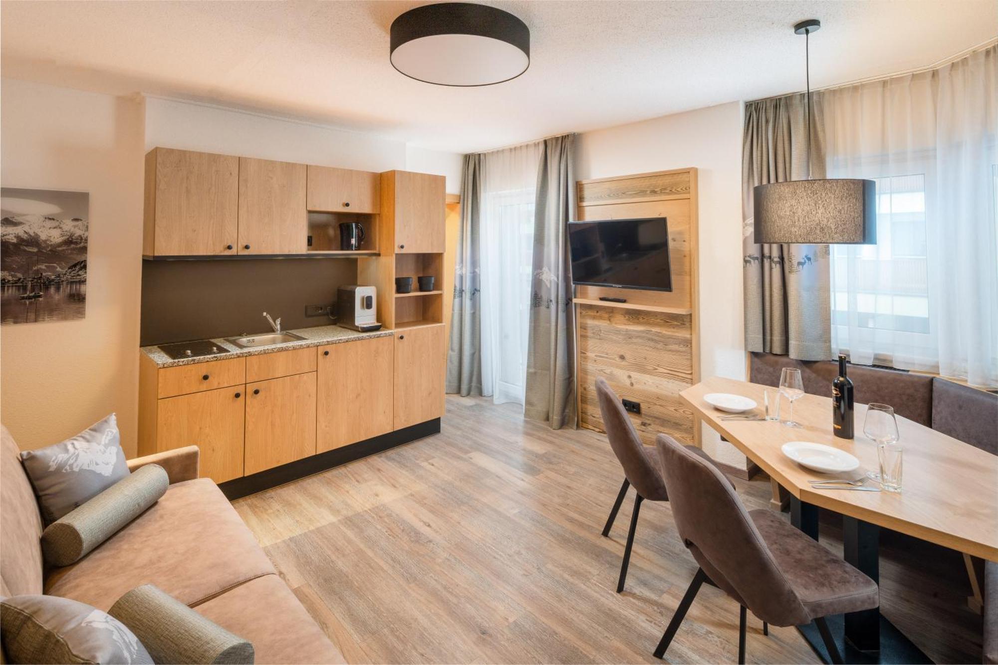 Hotel Gruener Baum Τσελ αμ Ζέε Εξωτερικό φωτογραφία