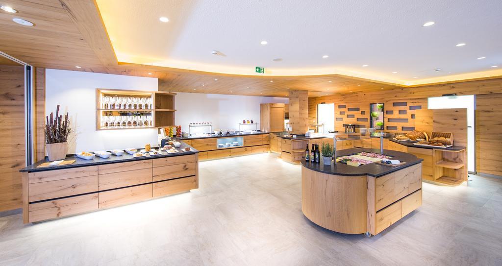 Hotel Gruener Baum Τσελ αμ Ζέε Εξωτερικό φωτογραφία