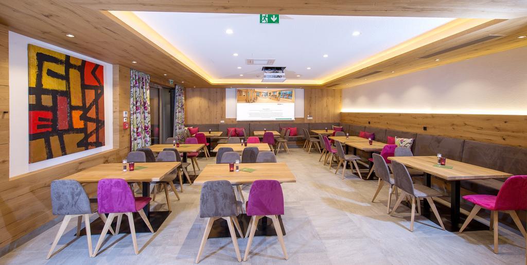 Hotel Gruener Baum Τσελ αμ Ζέε Εξωτερικό φωτογραφία