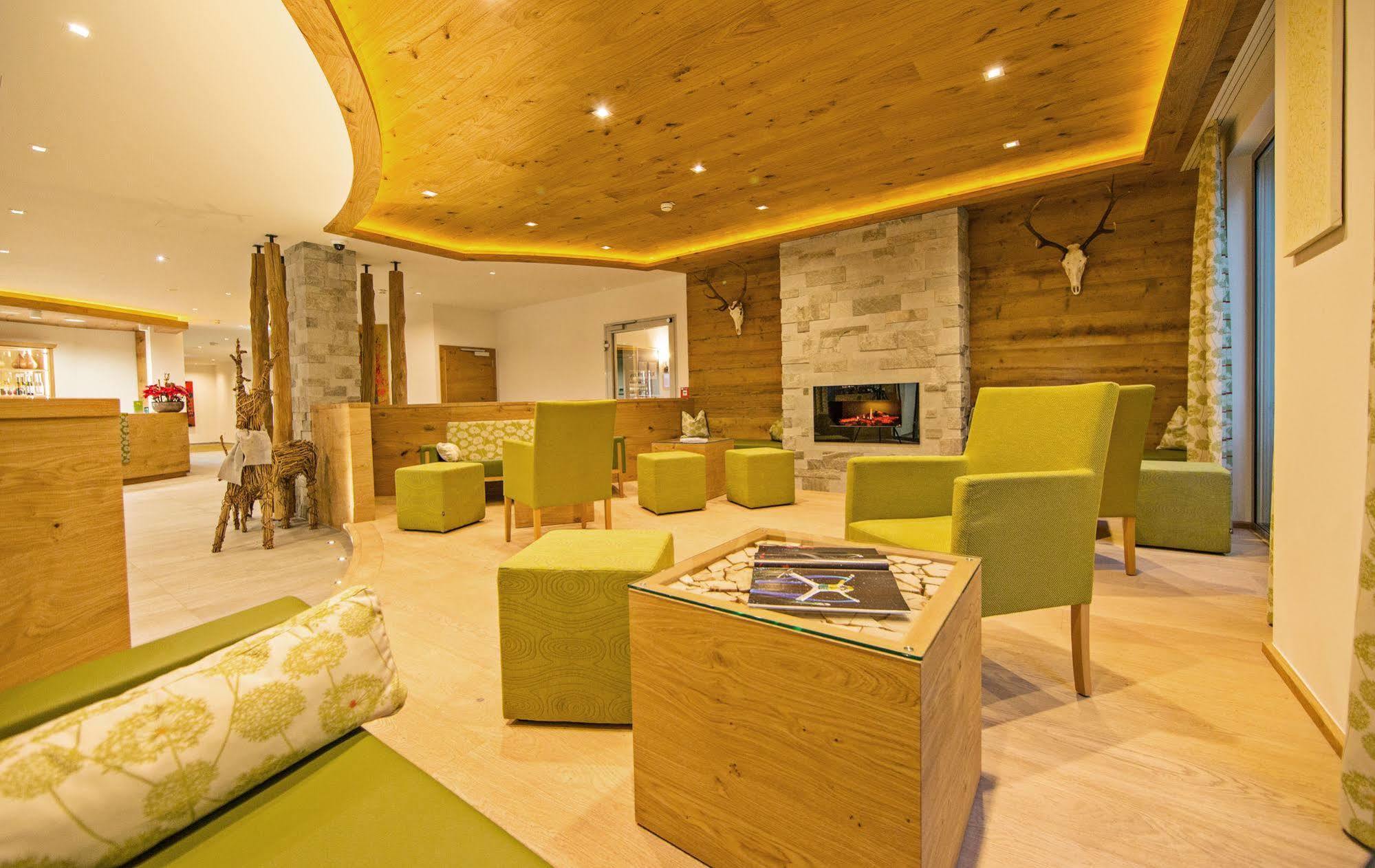 Hotel Gruener Baum Τσελ αμ Ζέε Εξωτερικό φωτογραφία