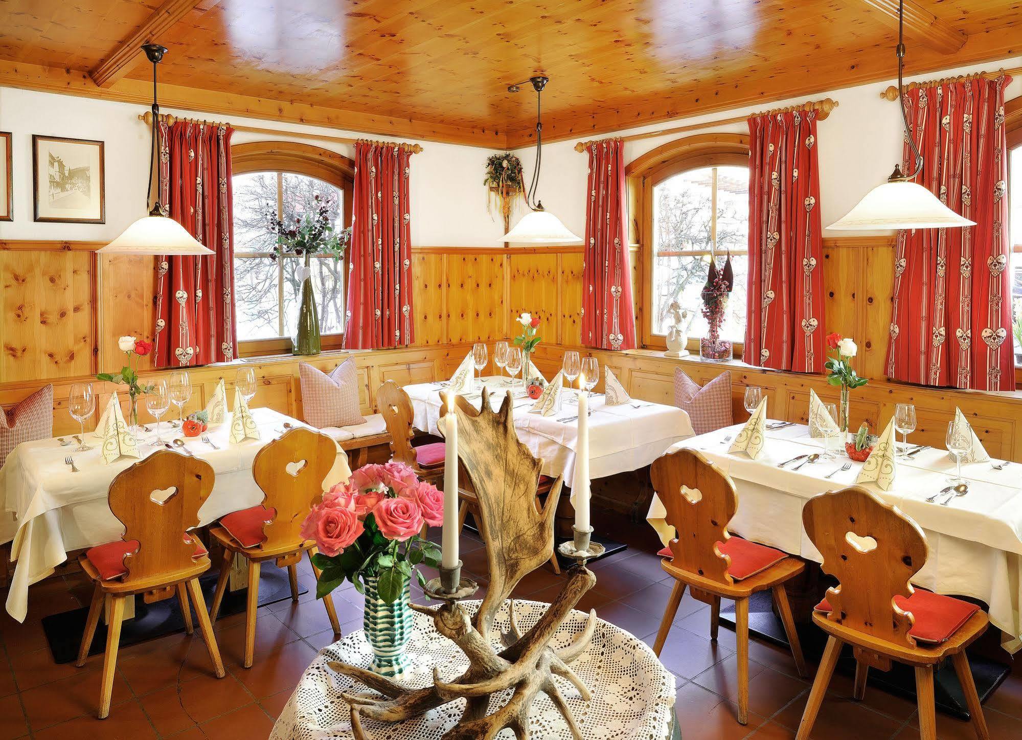 Hotel Gruener Baum Τσελ αμ Ζέε Εξωτερικό φωτογραφία