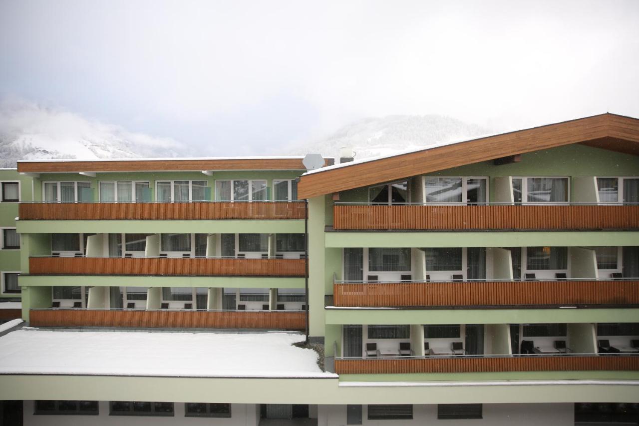 Hotel Gruener Baum Τσελ αμ Ζέε Εξωτερικό φωτογραφία
